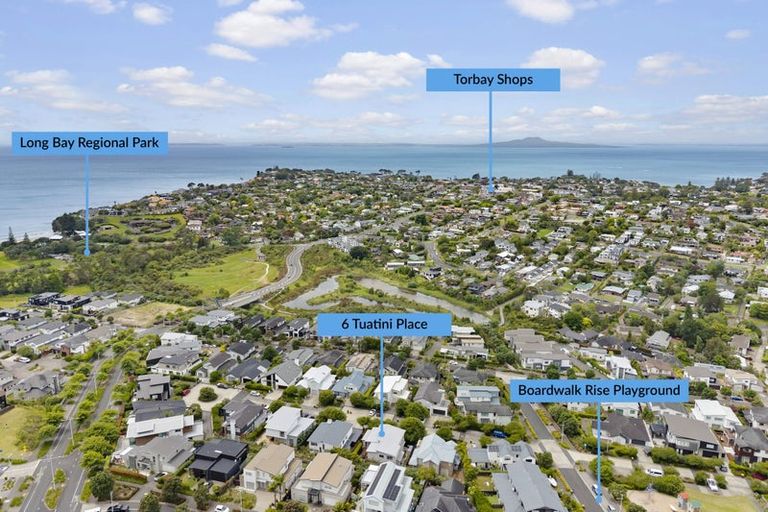 Photo of property in 6 Tuatini Place, Long Bay, Auckland, 0630