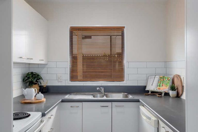 Photo of property in 2/526 Madras Street, St Albans, Christchurch, 8014