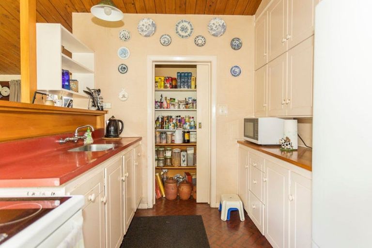Photo of property in 28 Cadman Street, Dannevirke, 4930