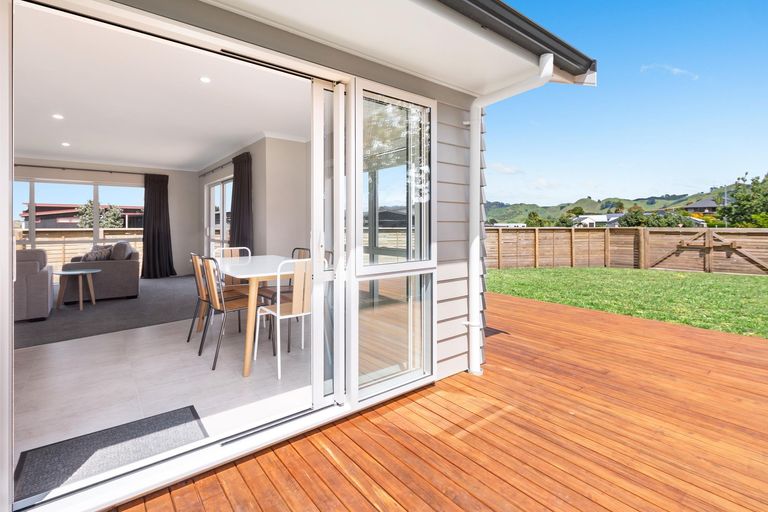 Photo of property in 7 Seafoam Place, Waihi Beach, 3611