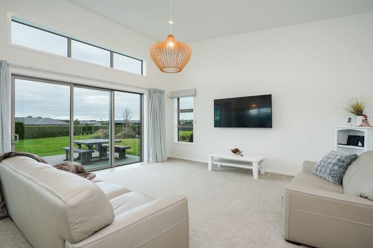 Photo of property in 11 Majestic Chance, Seaward Bush, Invercargill, 9812