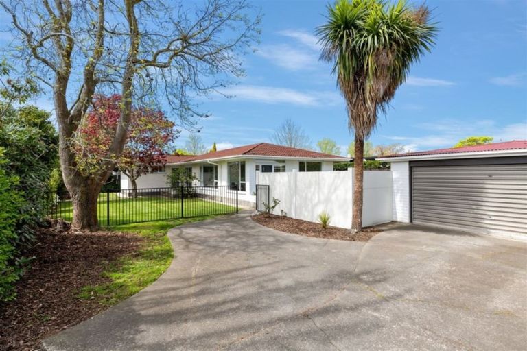 Photo of property in 438 Ilam Road, Bryndwr, Christchurch, 8052