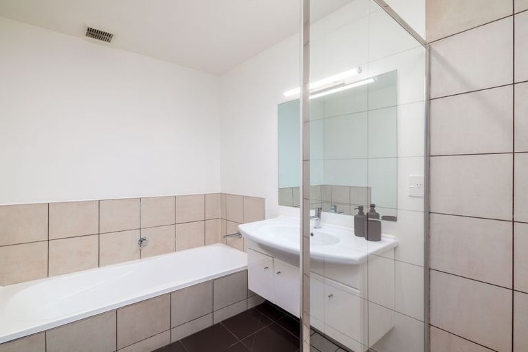 Photo of property in 4/30 Eversleigh Street, St Albans, Christchurch, 8014