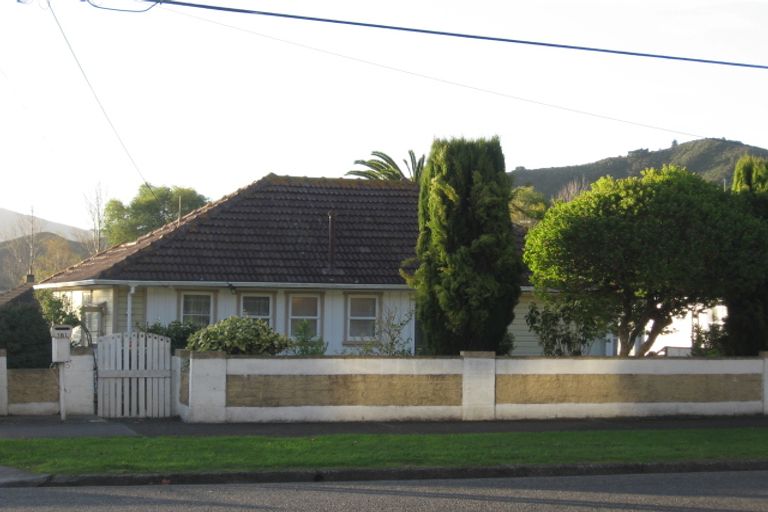 Photo of property in 181 Waddington Drive, Naenae, Lower Hutt, 5011