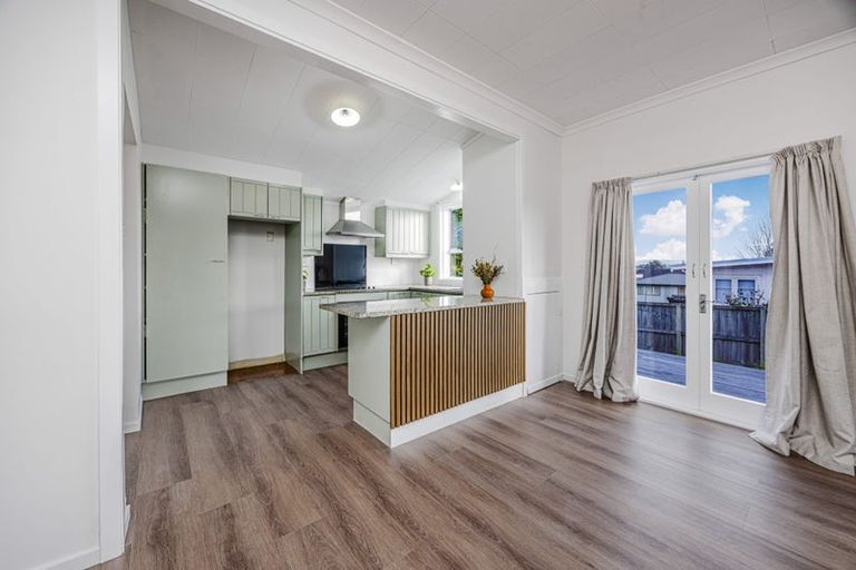 Photo of property in 35 Victoria Avenue, Waiuku, 2123