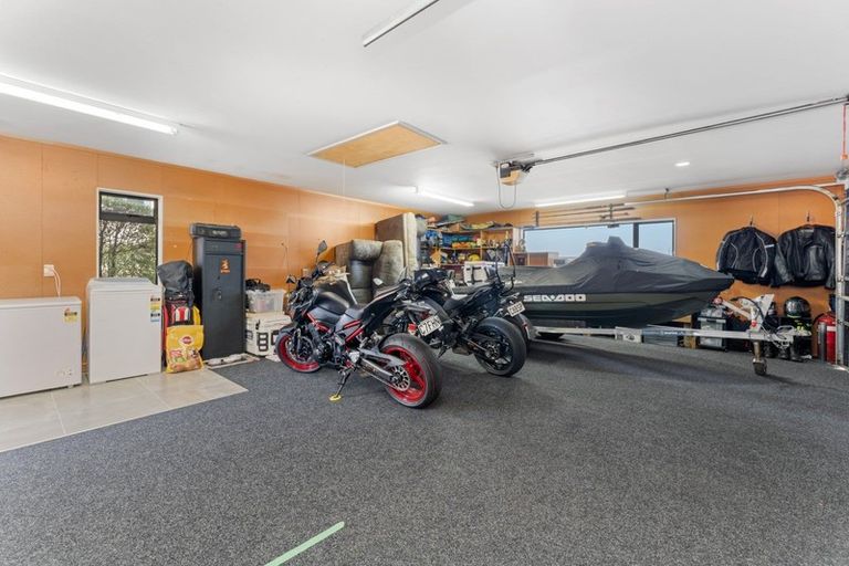 Photo of property in 25 Fairview Terrace, Waipahihi, Taupo, 3330