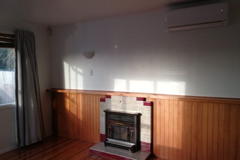 Photo of property in 50 Strid Road, Te Atatu South, Auckland, 0610