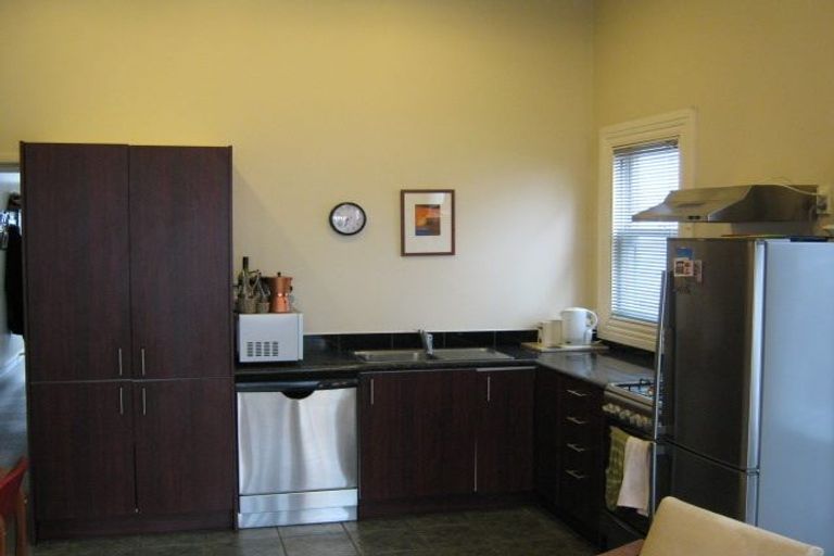 Photo of property in 170 Tasman Street, Mount Cook, Wellington, 6021