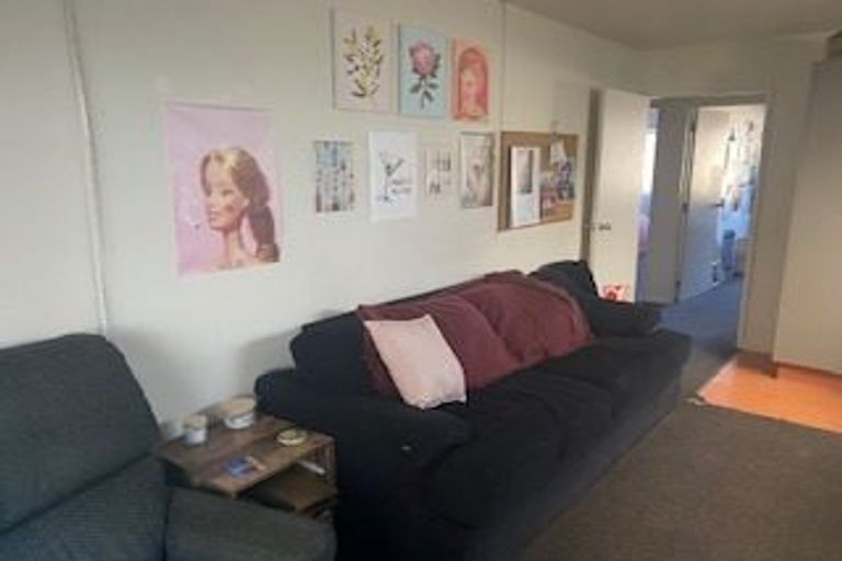 Photo of property in 28 Hyde Street, North Dunedin, Dunedin, 9016