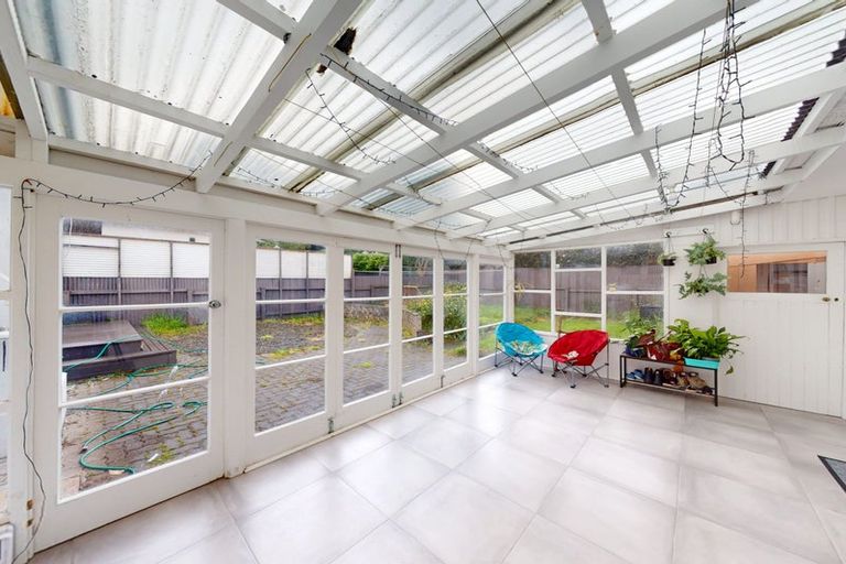 Photo of property in 18 Margaret Street, Roslyn, Palmerston North, 4414