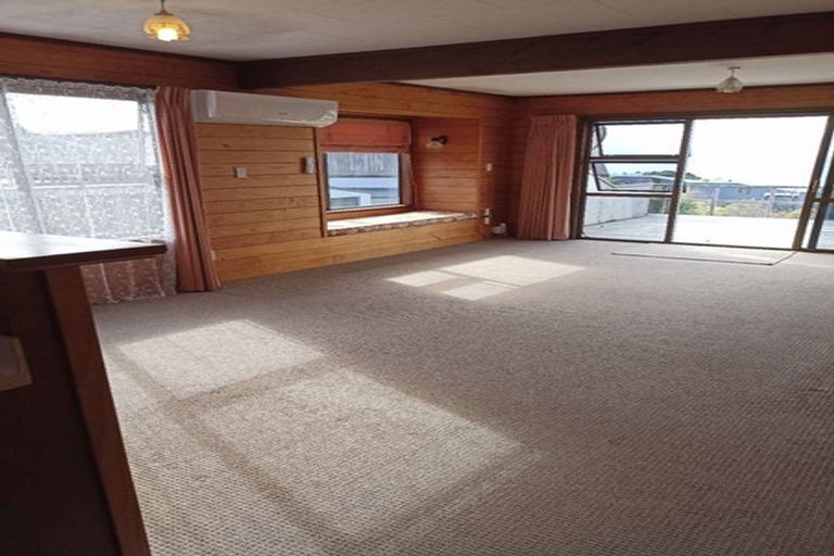 Photo of property in 21 Melandra Road, Stanmore Bay, Whangaparaoa, 0932