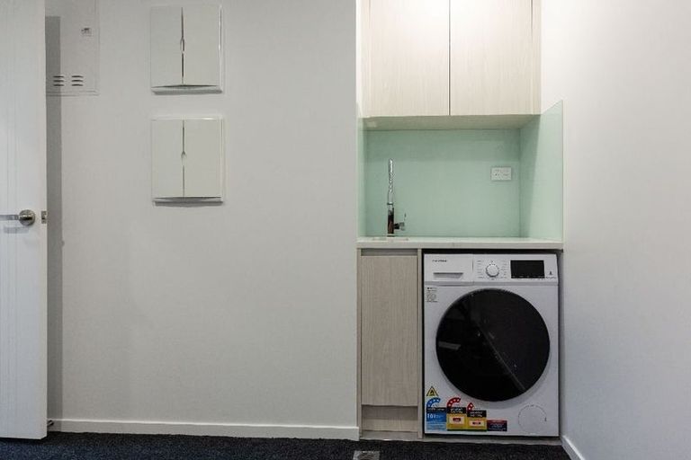 Photo of property in 57b Neil Avenue, Te Atatu Peninsula, Auckland, 0610