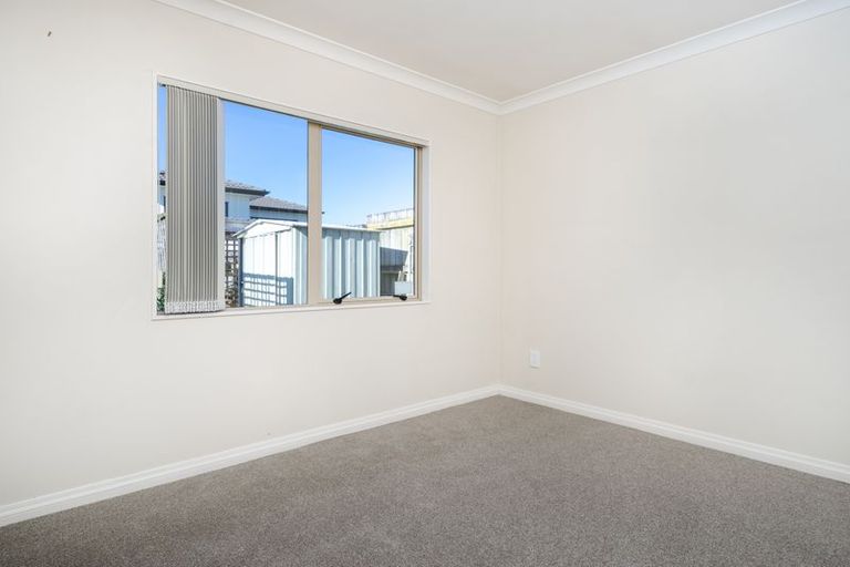 Photo of property in 34 Jadewynn Drive, Massey, Auckland, 0614