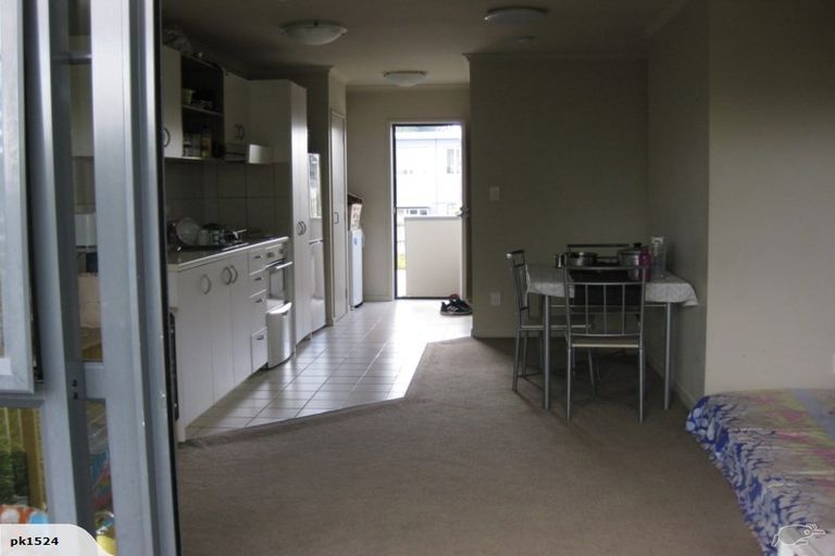 Photo of property in 6/8 Carolina Place, Albany, Auckland, 0632