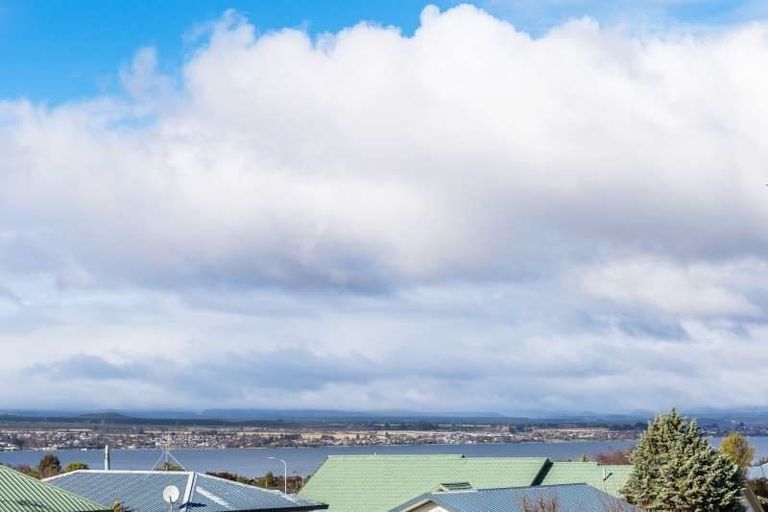 Photo of property in 2 Scott Drive, Nukuhau, Taupo, 3330