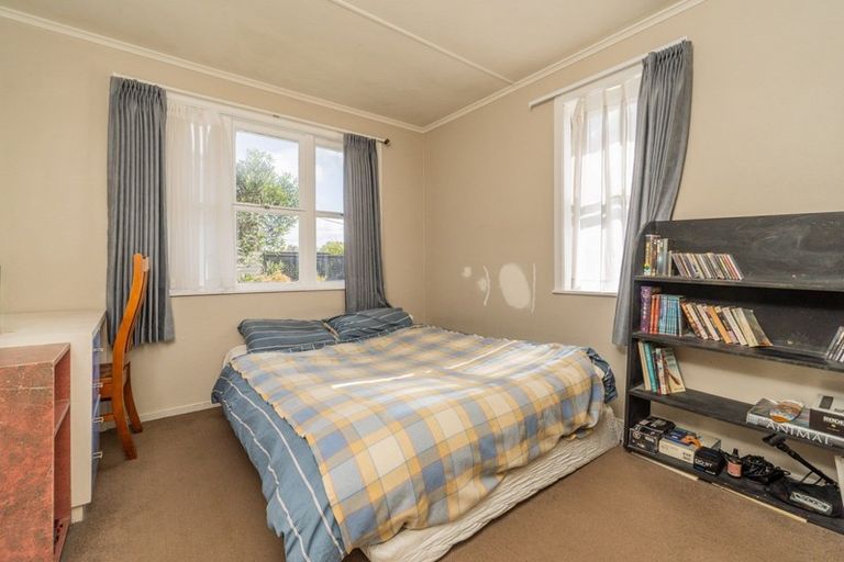 Photo of property in 19 Sheridan Drive, New Lynn, Auckland, 0600