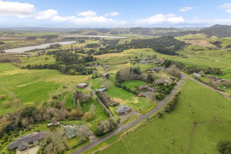 Photo of property in 193 Kimihia Road, Huntly, 3771