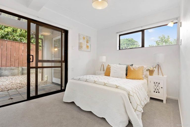 Photo of property in 53 Eskdale Road, Birkdale, Auckland, 0626