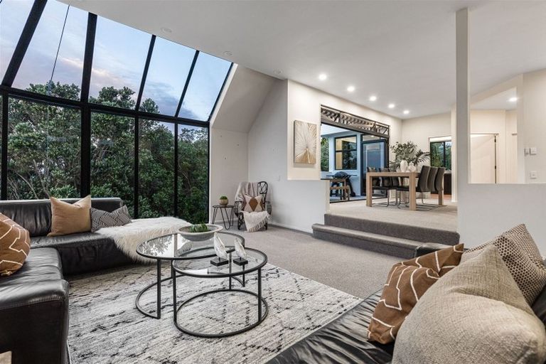 Photo of property in 26 Marellen Drive, Red Beach, 0932