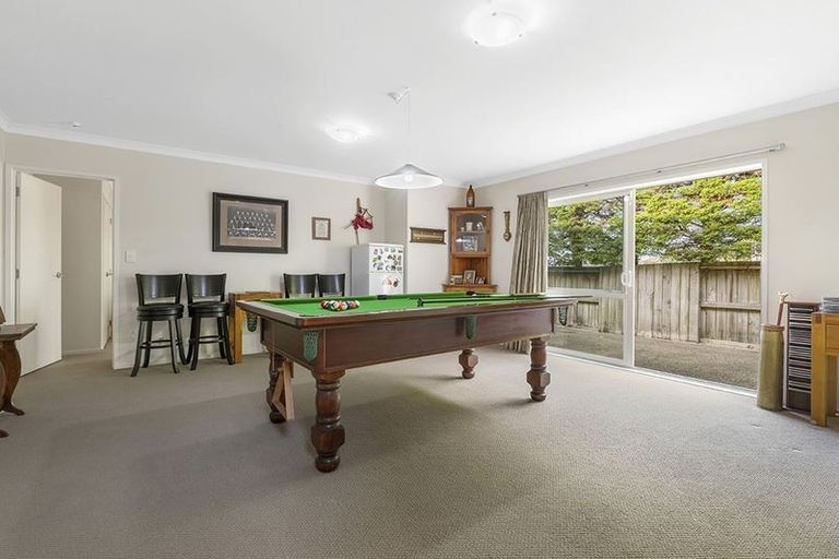 Photo of property in 6 Rivervale Grove, Stanmore Bay, Whangaparaoa, 0932