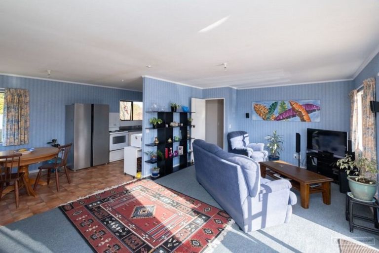 Photo of property in 19 Chartwell Drive, Eltham, 4322