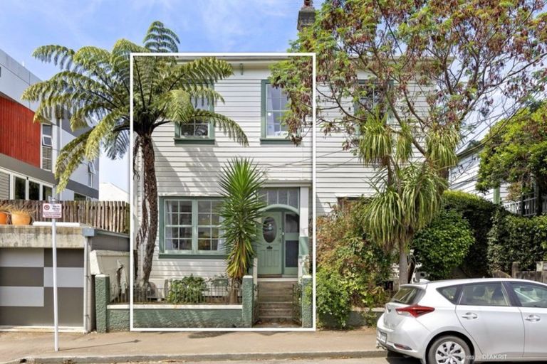 Photo of property in 5 Honiana Te Puni Street, Aro Valley, Wellington, 6021
