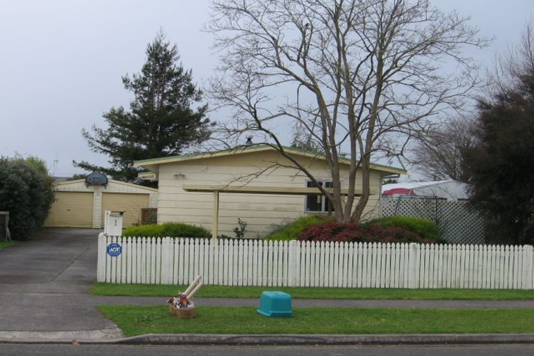Photo of property in 1 Roy Street, Nawton, Hamilton, 3200