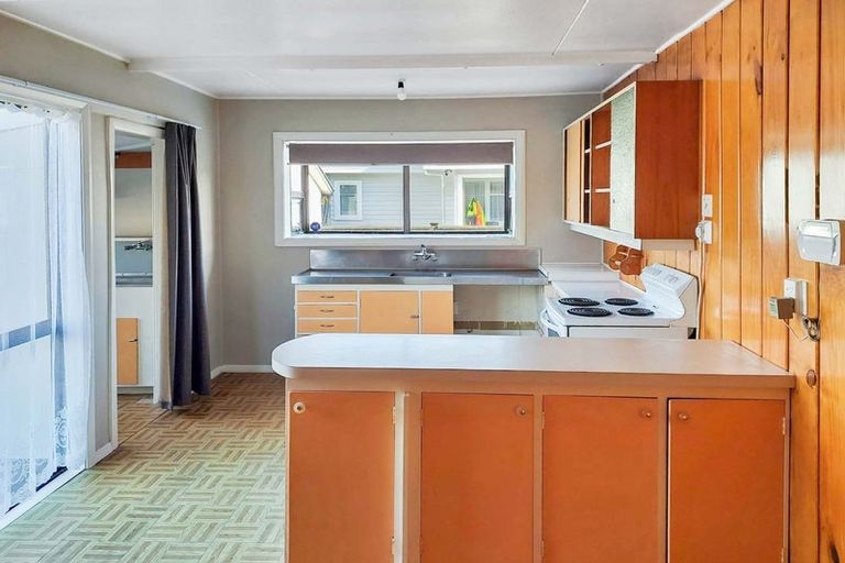 Photo of property in 14 Best Street, Wainuiomata, Lower Hutt, 5014