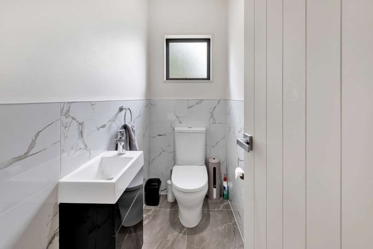 Photo of property in 7a Woodvale Road, Glen Eden, Auckland, 0602