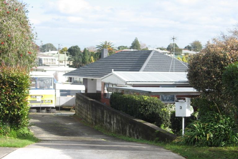 Photo of property in 3 Albertson Place, Manurewa, Auckland, 2102