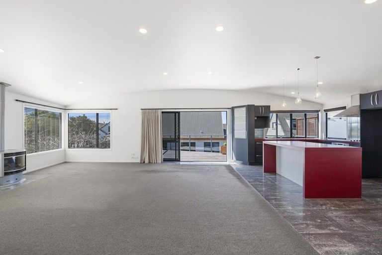 Photo of property in 2/2 Rhodes Fall, Rangatira Park, Taupo, 3330