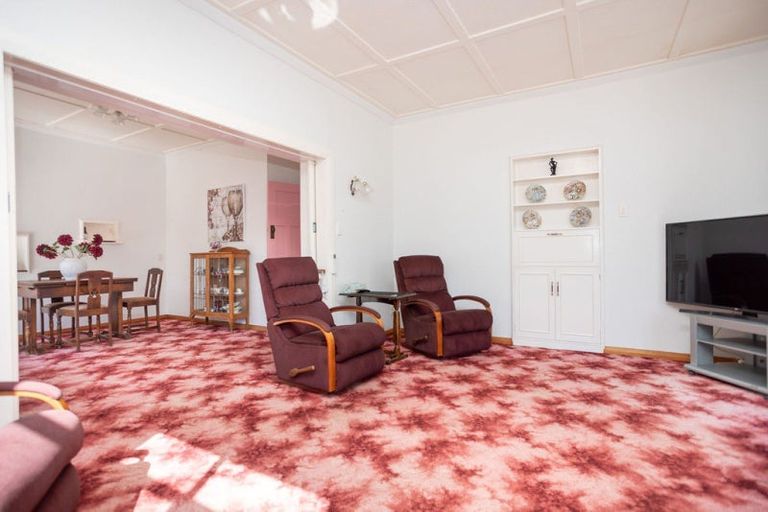 Photo of property in 16 Trafalgar Street, Dannevirke, 4930