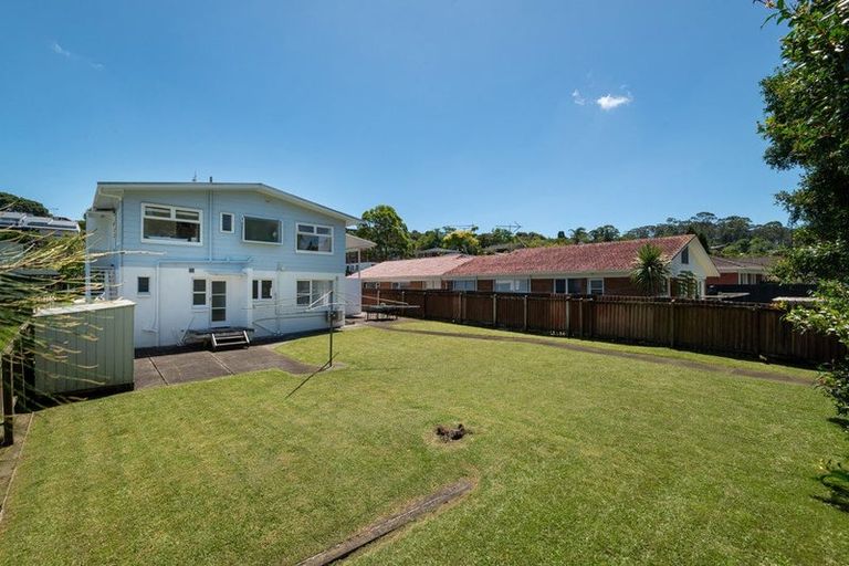 Photo of property in 16 Keldale Place, Forrest Hill, Auckland, 0620