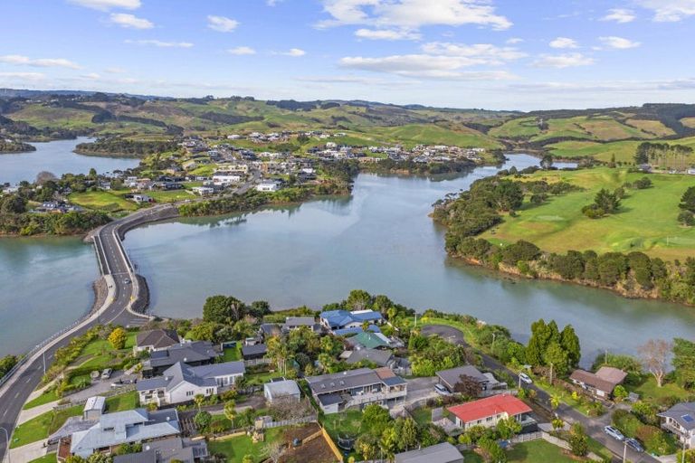 Photo of property in 26 Smith Street, Raglan, 3225