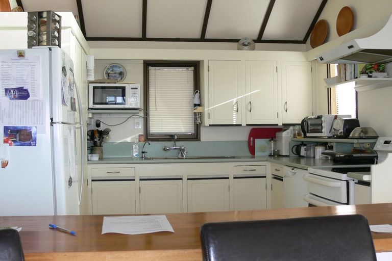 Photo of property in 20 Tui Grove, Paihia, 0200