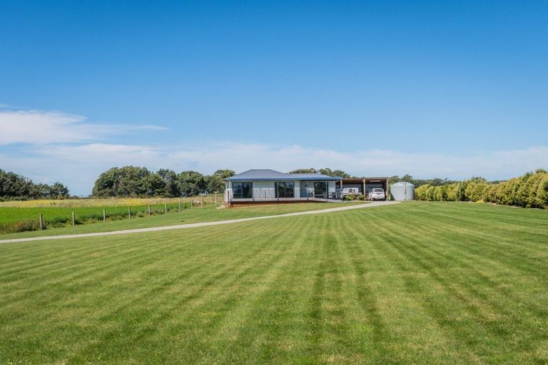 Photo of property in 72 Arowhenua Station Road, Kerrytown, Timaru, 7973