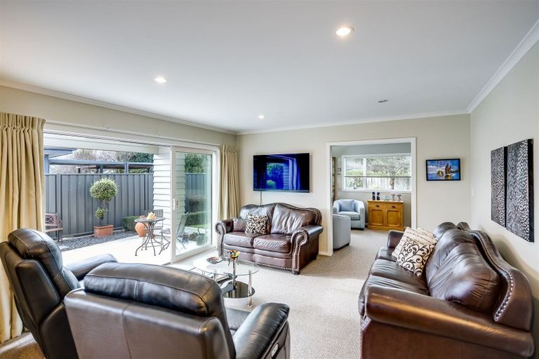 Photo of property in 4 Waitaha Place, Clive, 4102