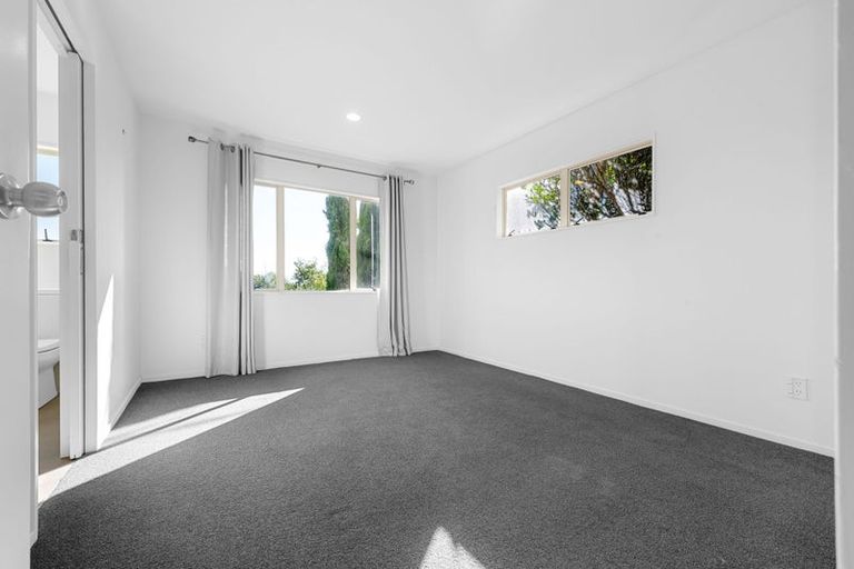 Photo of property in 10 Strata View, Western Heights, Hamilton, 3200