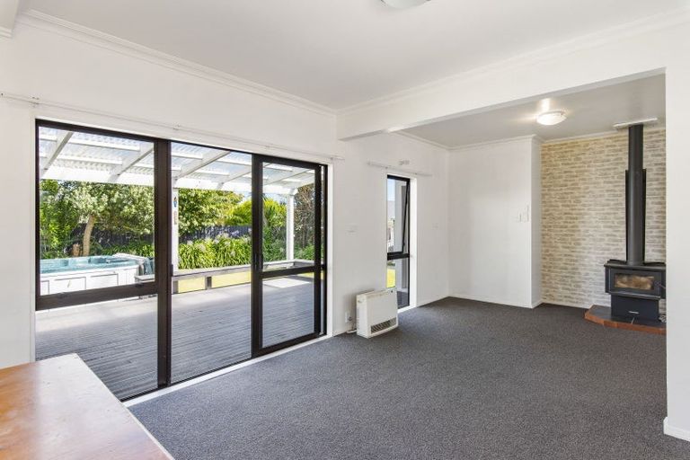 Photo of property in 13a Kawiu Road, Levin, 5510