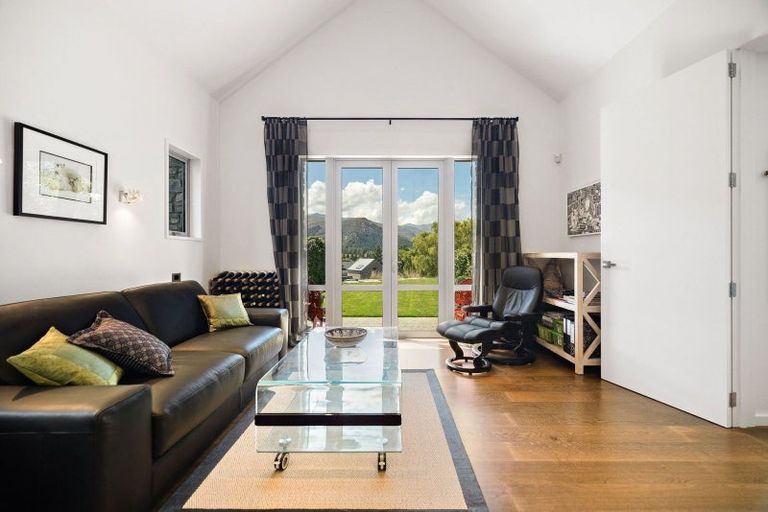 Photo of property in Millbrook Resort, 24 Ayrburn Ridge, Arrowtown, 9371