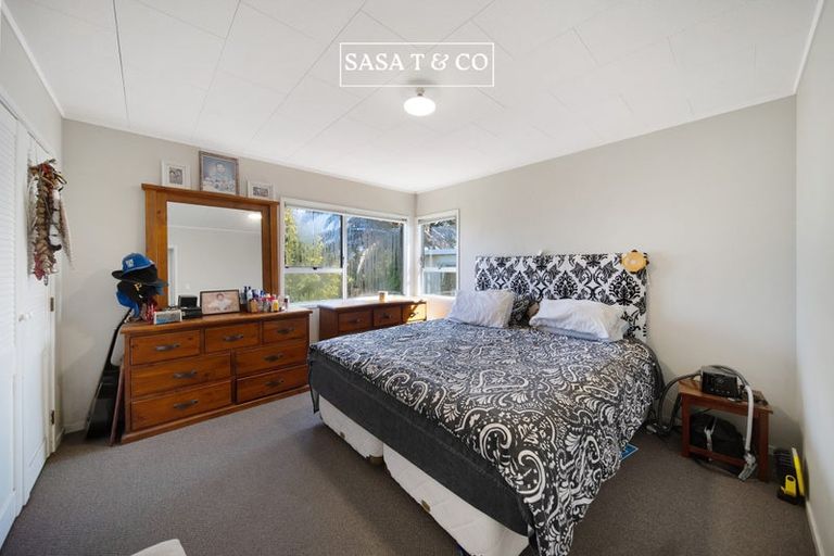 Photo of property in 185 Mahia Road, Wattle Downs, Auckland, 2103