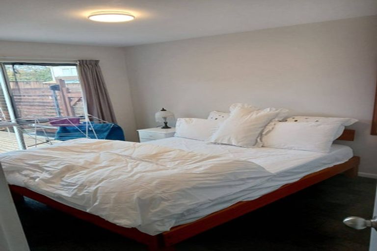 Photo of property in 8a Law Street, Torbay, Auckland, 0630