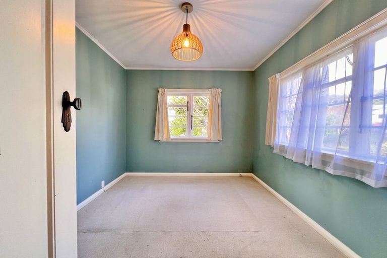 Photo of property in 370 Karori Road, Karori, Wellington, 6012