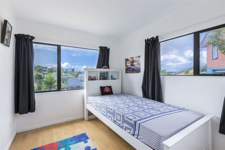 Photo of property in 21 Springtime Crescent, Stanmore Bay, Whangaparaoa, 0932