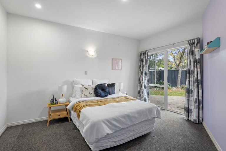 Photo of property in 22 Millcroft Place, Parklands, Christchurch, 8083