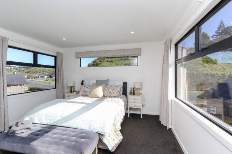 Photo of property in 13 Fernbrook Drive, Hurworth, New Plymouth, 4310