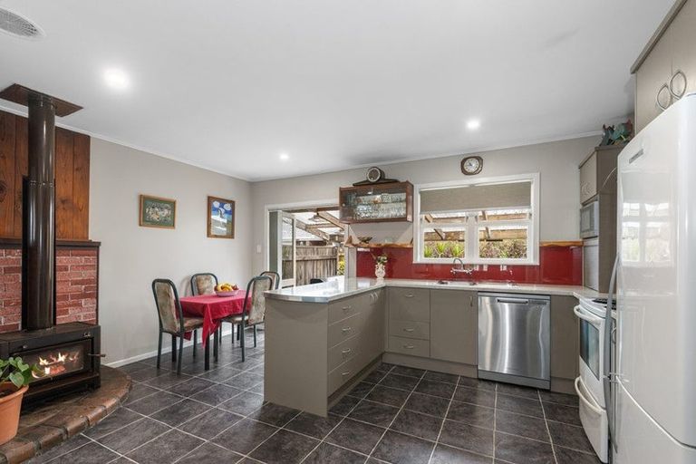 Photo of property in 83 Sturges Road, Henderson, Auckland, 0612
