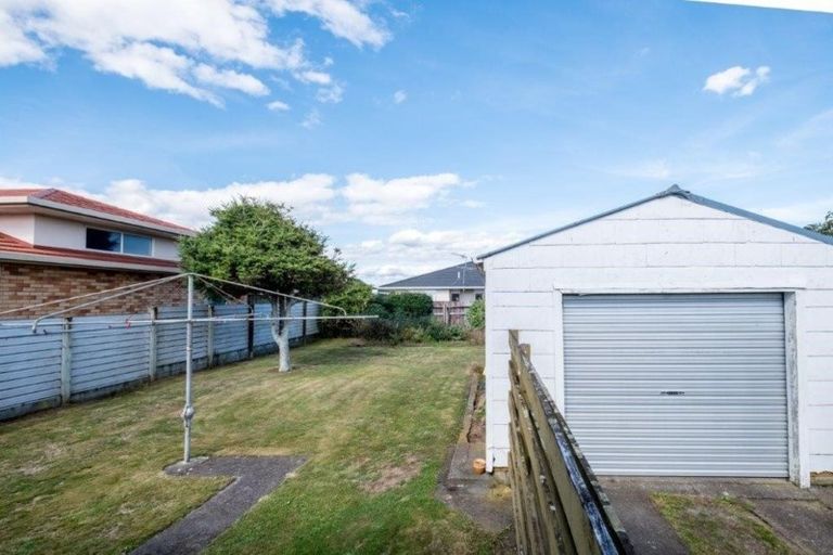 Photo of property in 64 Disraeli Street, Hawera, 4610