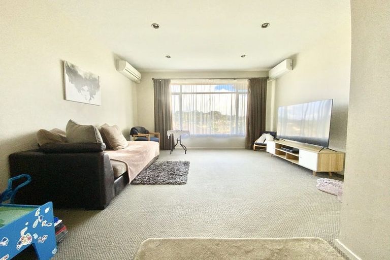 Photo of property in 4 Luna Place, Henderson, Auckland, 0612