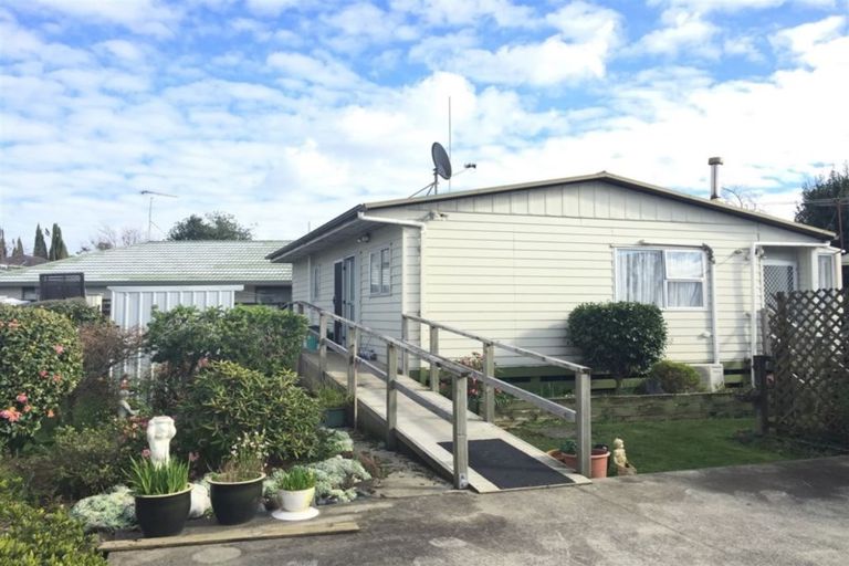 Photo of property in 2/15 Tasman Drive, Opaheke, Papakura, 2113